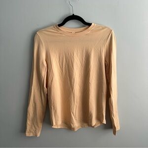 Women’s Lululemon long sleeve shirt